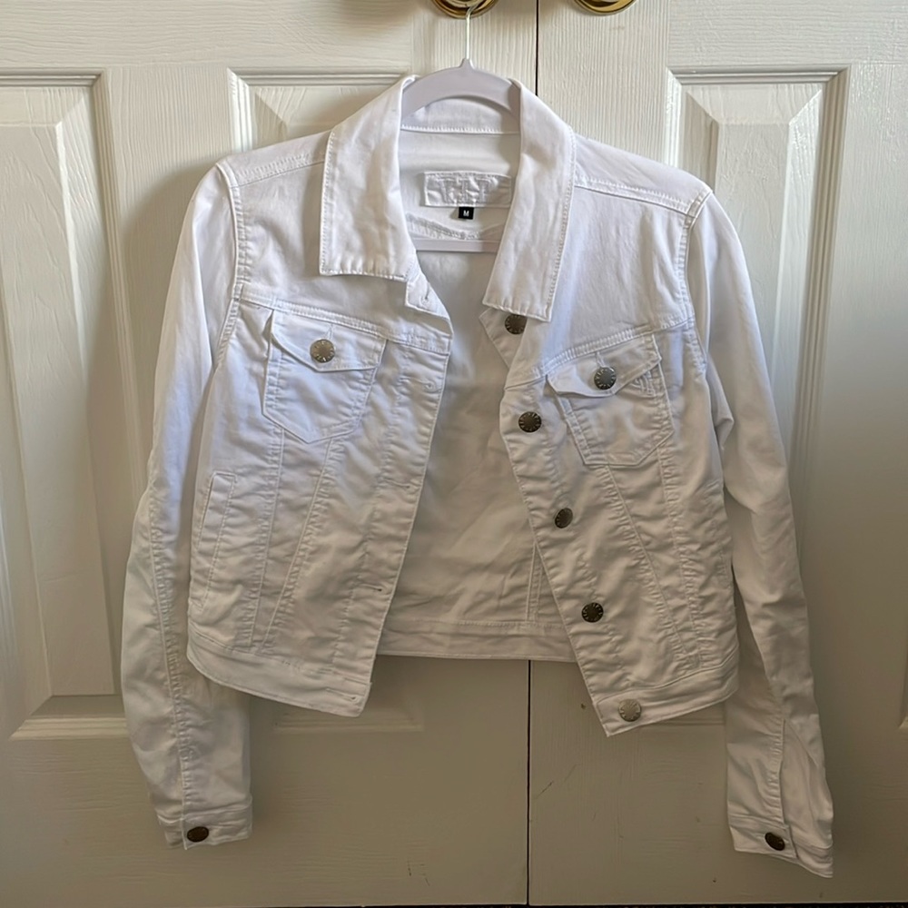 White jacket size M